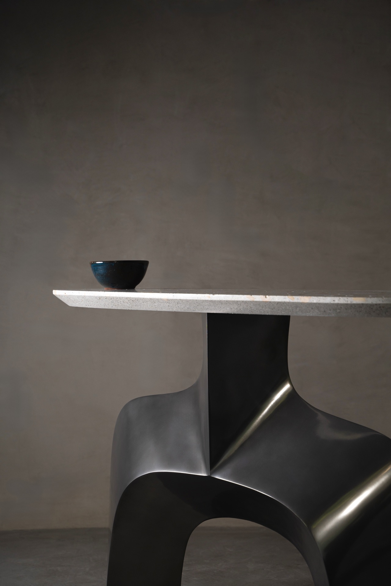 Fork Table — detail 10