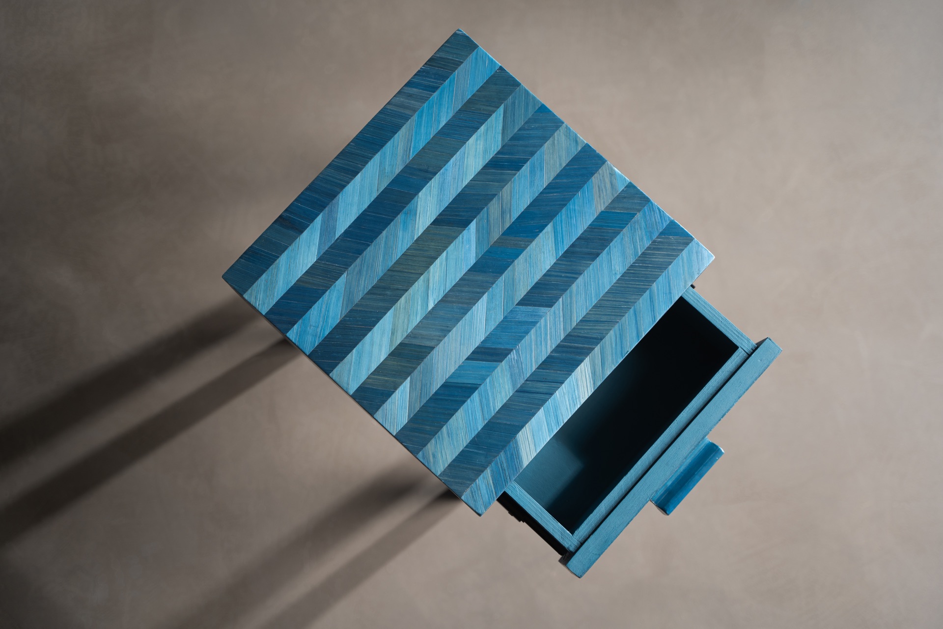 Lapis Side Table — detail 4