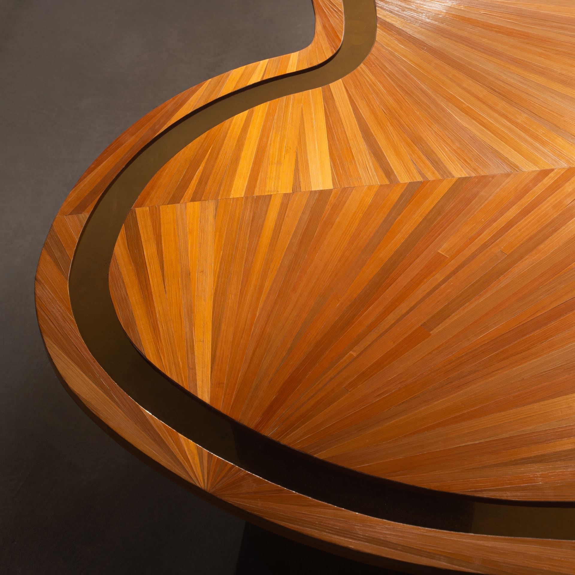Relic Central Table — detail 3