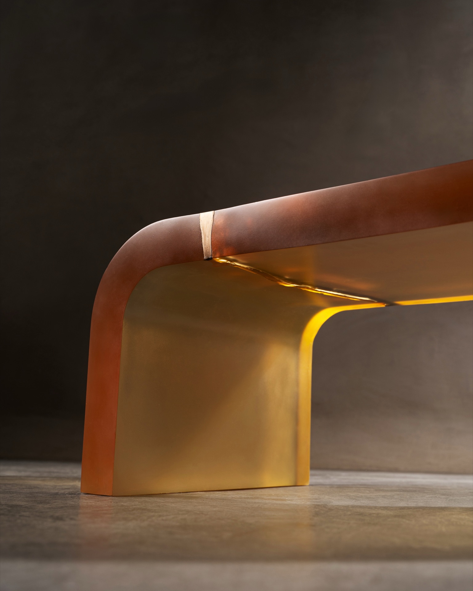 Venura Table — detail 3