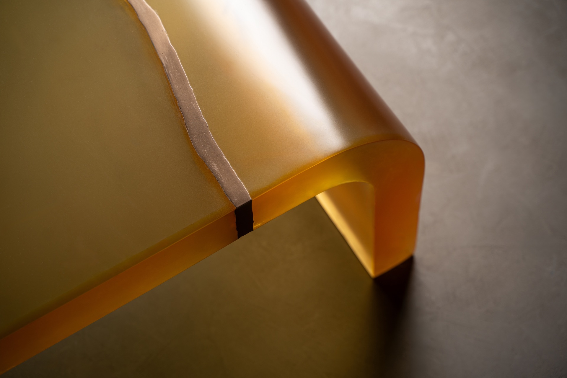 Venura Table — detail 5
